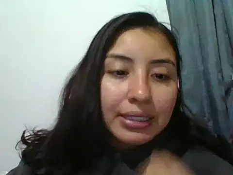 Snapshot of _Romilly_ chatting on 11-23-25, 03:06 Romilly online show from 11-23-25, 03:06