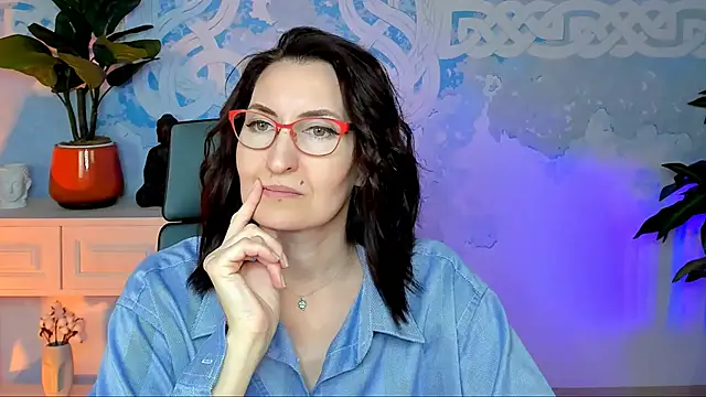 UnaTerra online show from 10-19-25, 05:19