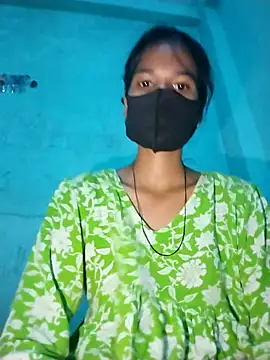 Pooja cute online show from 09-24-25, 04:32