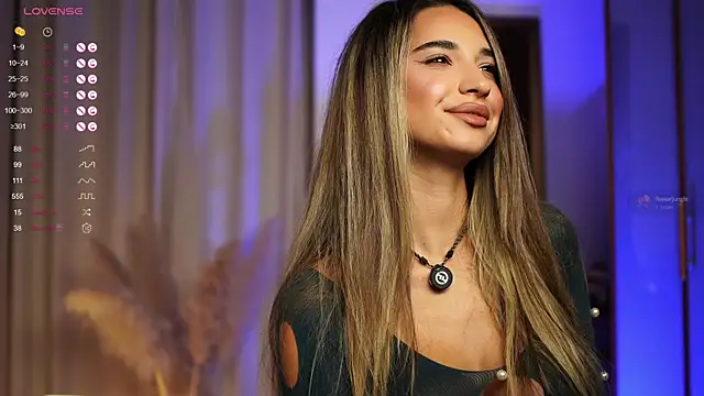 ItalianGirl online show from 10-06-25, 07:00