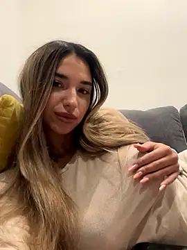 ItalianGirl online show from 10-09-25, 07:56