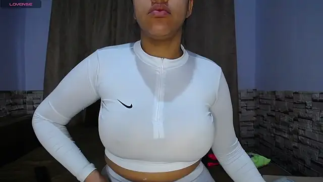 Snapshot of Bicky_24 chatting on 10-20-25, 10:59 Bicky 24 online show from 10-20-25, 10:59