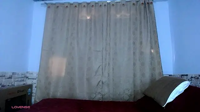 Snapshot of Bicky_24 chatting on 11-12-25, 02:28 Bicky 24 online show from 11-12-25, 02:28