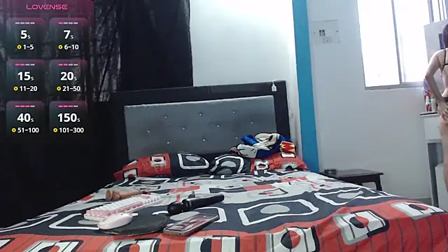 Luisa Paul online show from 10-21-25, 10:10