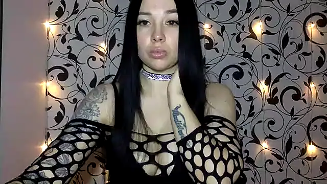 Ivelaa online show from 11-04-25, 01:21