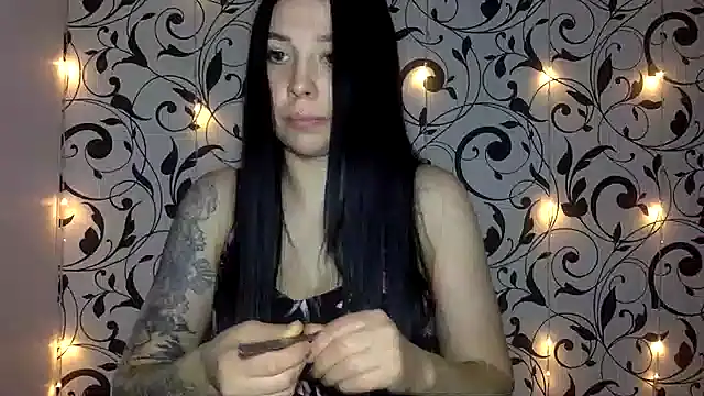 Ivelaa online show from 11-08-25, 05:01