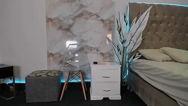 Snapshot of SeleneMakris chatting on 12-23-25, 06:22 SeleneMakris online show from 12-23-25, 06:22