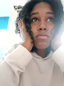 MoniqueMulberry online show from 10-08-25, 07:11