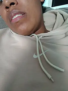 MoniqueMulberry online show from 10-29-25, 07:15