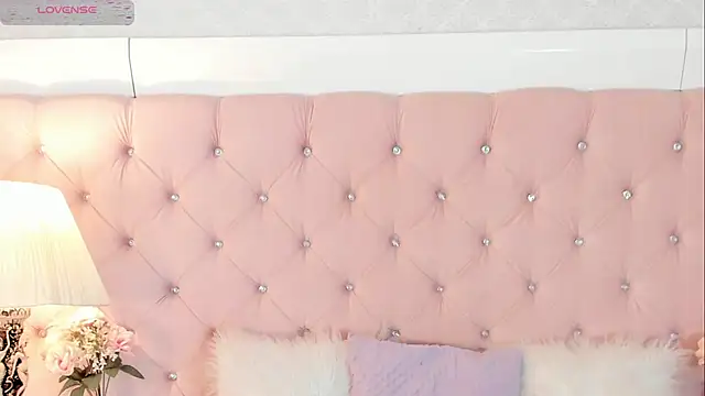 CaterinaRomano online show from 11-04-25, 02:27