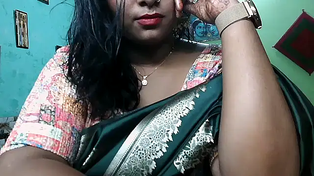 Snapshot of DearKimmi chatting on 10-21-25, 05:24 DearKimmi online show from 10-21-25, 05:24