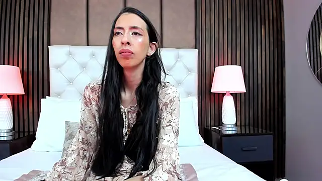 Snapshot of Kendal_Foxxx chatting on 10-29-25, 11:45 Kendal Foxxx online show from 10-29-25, 11:45