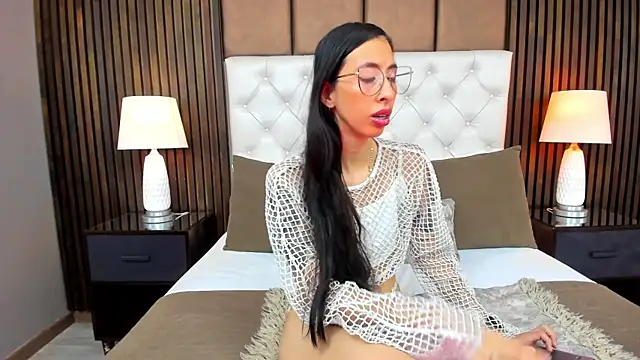 Snapshot of Kendal_Foxxx chatting on 11-13-25, 11:42 Kendal Foxxx online show from 11-13-25, 11:42