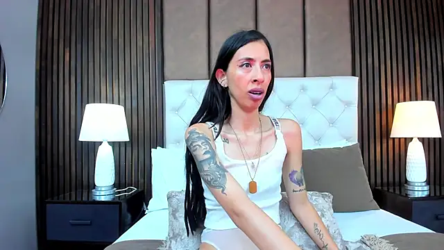 Snapshot of Kendal_Foxxx chatting on 11-17-25, 11:38 Kendal Foxxx online show from 11-17-25, 11:38