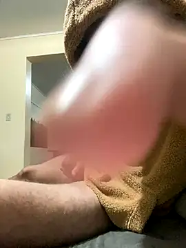 Snapshot of submisso321 chatting on 10-06-25, 11:02 submisso321 online show from 10-06-25, 11:02