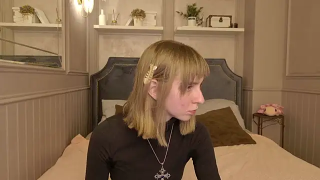 Snapshot of Beverly_Gomes chatting on 10-07-25, 03:20 Beverly Gomes online show from 10-07-25, 03:20