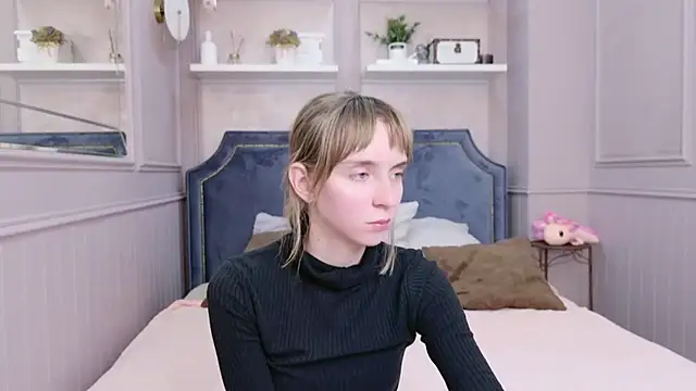 Snapshot of Beverly_Gomes chatting on 10-15-25, 10:26 Beverly Gomes online show from 10-15-25, 10:26