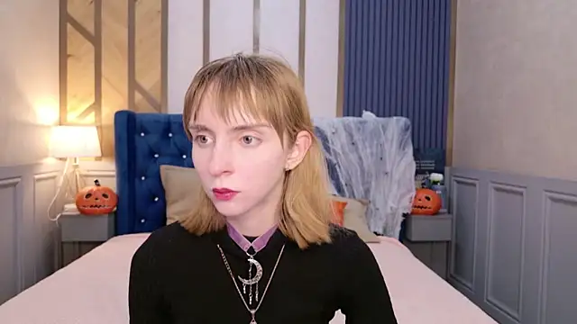 Snapshot of Beverly_Gomes chatting on 10-25-25, 03:40 Beverly Gomes online show from 10-25-25, 03:40