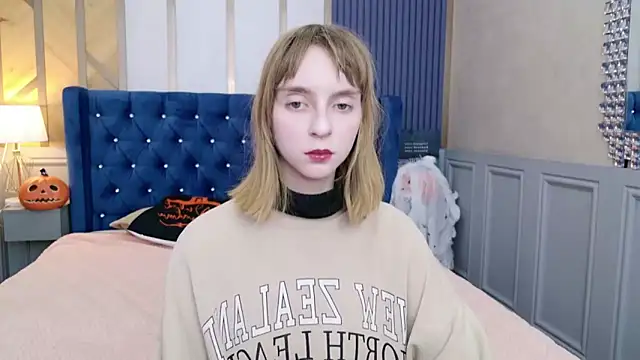 Snapshot of Beverly_Gomes chatting on 11-05-25, 05:51 Beverly Gomes online show from 11-05-25, 05:51