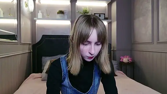 Snapshot of Beverly_Gomes chatting on 11-06-25, 03:46 Beverly Gomes online show from 11-06-25, 03:46