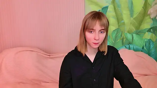 Beverly Gomes online show from 12-15-25, 03:16