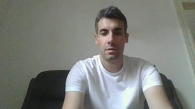 Snapshot of JulioIsHere4you chatting on 09-13-25, 01:44 JulioIsHere4you online show from 09-13-25, 01:44