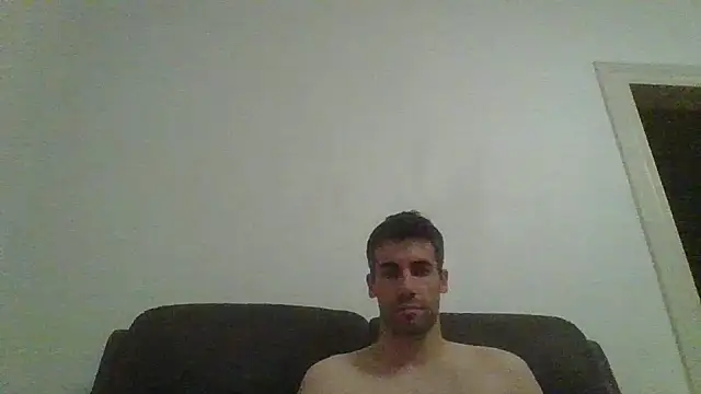 Snapshot of JulioIsHere4you chatting on 09-19-25, 07:03 JulioIsHere4you online show from 09-19-25, 07:03