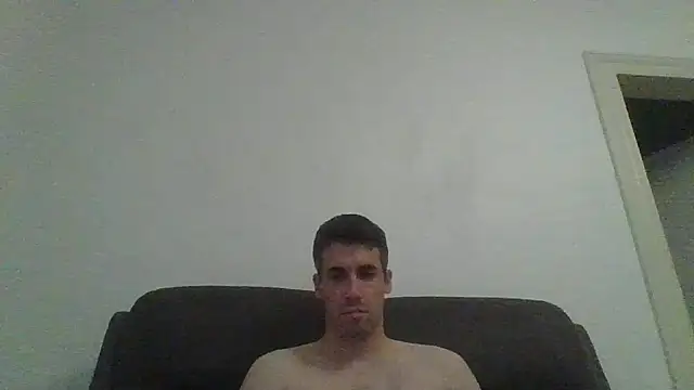 Snapshot of JulioIsHere4you chatting on 09-21-25, 03:57 JulioIsHere4you online show from 09-21-25, 03:57
