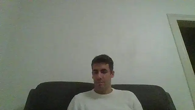 Snapshot of JulioIsHere4you chatting on 09-27-25, 01:10 JulioIsHere4you online show from 09-27-25, 01:10
