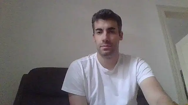 Snapshot of JulioIsHere4you chatting on 10-04-25, 09:29 JulioIsHere4you online show from 10-04-25, 09:29