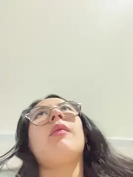 Bella Sumers online show from 04-15-26, 06:26