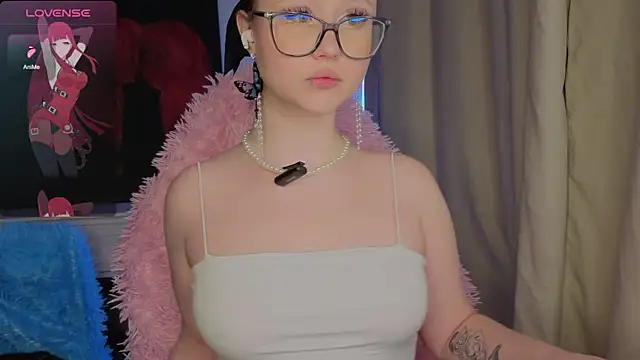 hornyprincess19 online show from 10-23-25, 02:22