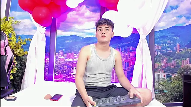 SluttyBoyDuo online show from 10-01-25, 02:39
