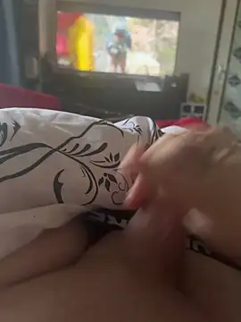 Snapshot of Badking9377 chatting on 09-18-25, 05:15 Badking9377 online show from 09-18-25, 05:15