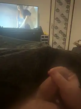 Snapshot of Badking9377 chatting on 11-06-25, 10:21 Badking9377 online show from 11-06-25, 10:21