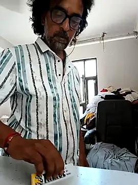 Snapshot of malhotra21 chatting on 09-27-25, 09:14 malhotra21 online show from 09-27-25, 09:14