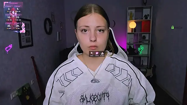 Snapshot of melani_bumm chatting on 09-22-25, 05:42 melani bumm online show from 09-22-25, 05:42