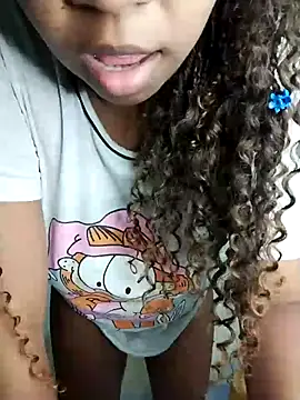 Snapshot of Ella_lima chatting on 03-19-26, 06:45 Ella lima online show from 03-19-26, 06:45