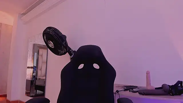 Snapshot of AnnaraLein chatting on 10-24-25, 03:36 AnnaraLein online show from 10-24-25, 03:36