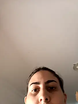 Snapshot of ApenasLys chatting on 10-25-25, 06:35 ApenasLys online show from 10-25-25, 06:35