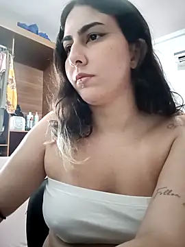 Snapshot of ApenasLys chatting on 11-05-25, 01:16 ApenasLys online show from 11-05-25, 01:16