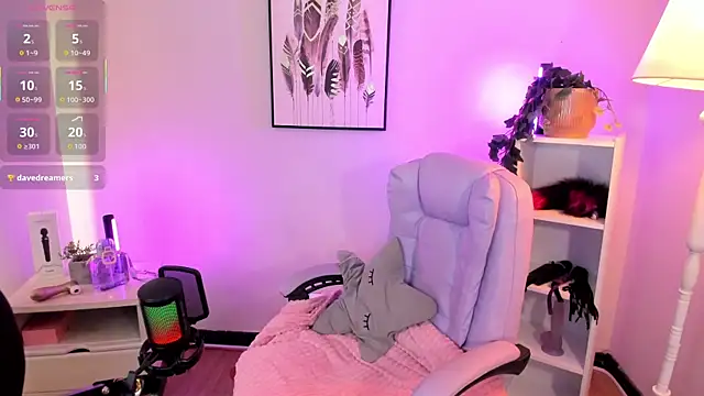 hollie joliie online show from 04-16-26, 12:06