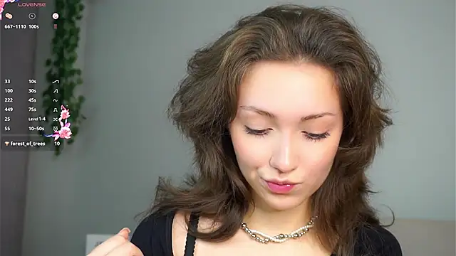 ZeniaBolich online show from 11-16-25, 08:58