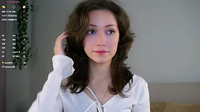 ZeniaBolich online show from 11-20-25, 09:14