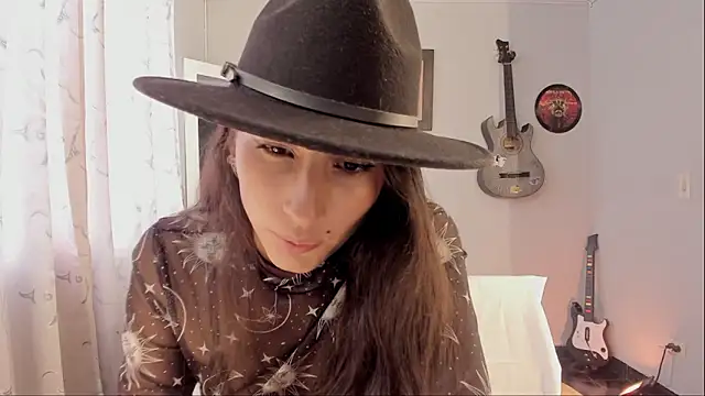 Snapshot of XxnikolayxX chatting on 10-16-25, 08:43 XxnikolayxX online show from 10-16-25, 08:43