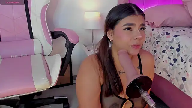 AliceThundeer online show from 11-02-25, 04:15