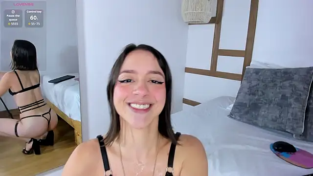 Snapshot of Lolarose_ chatting on 09-21-25, 04:52 Lolarose online show from 09-21-25, 04:52