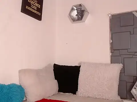 Trinity Knox online show from 10-15-25, 04:18