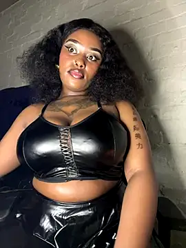 QUEEN NOBUHLE 777 online show from 10-17-25, 05:48