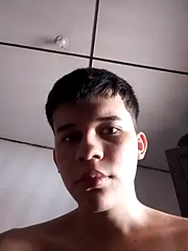 Daniel97Quintero online show from 12-05-25, 02:25